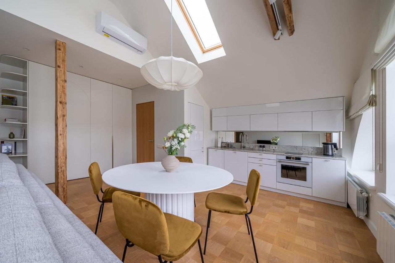 Bright Designer Apartment In City Centre Riga Exterior photo